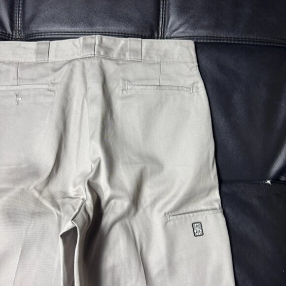 Dickies Men's Work Shorts Gray Regular Fit Flat Front Slash Pockets Waistband 36 - Picture 6 of 16